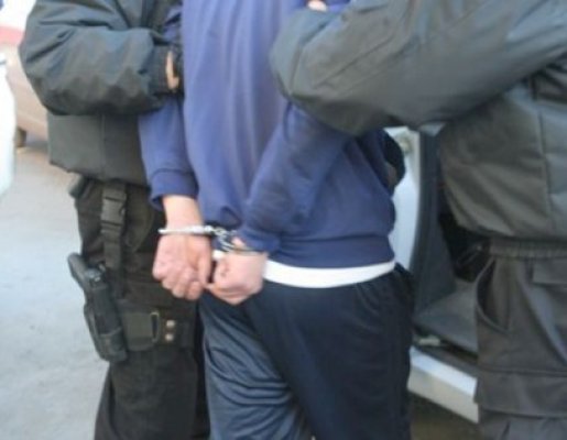 O bătrână din Ciobanu, cât pe ce să fie violată